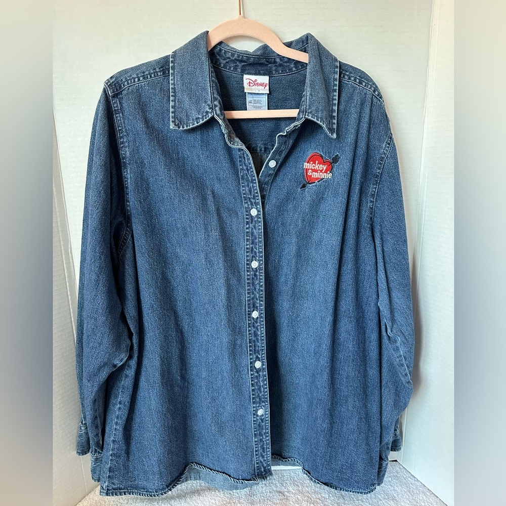 Vintage Disney Denim Valentines Mickey & Minnie shirt - Picture 2 of 4